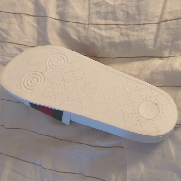 Gucci slides - Picture 7 of 8